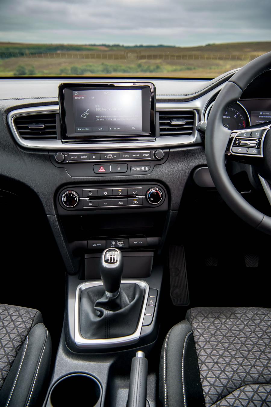 Детали интерьера Kia Ceed 2018 года  (UK) (фото 24 из 30)